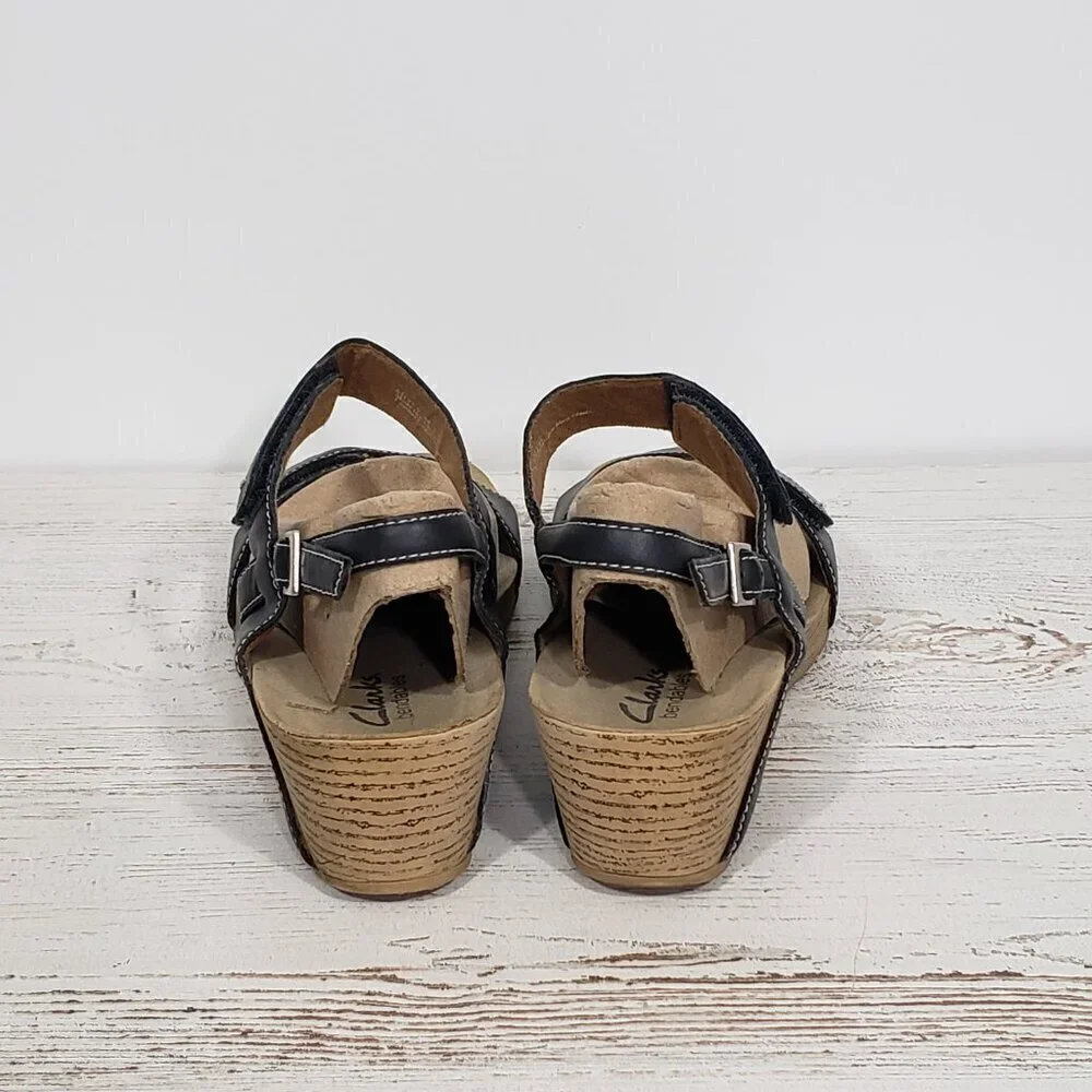 Clarks Bendables  Blue Leather Slingback Sandals  Women's Size 9.5 Buckle